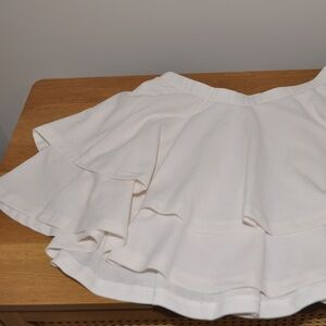Two Tiered Ruffle Skirt Boutique size L